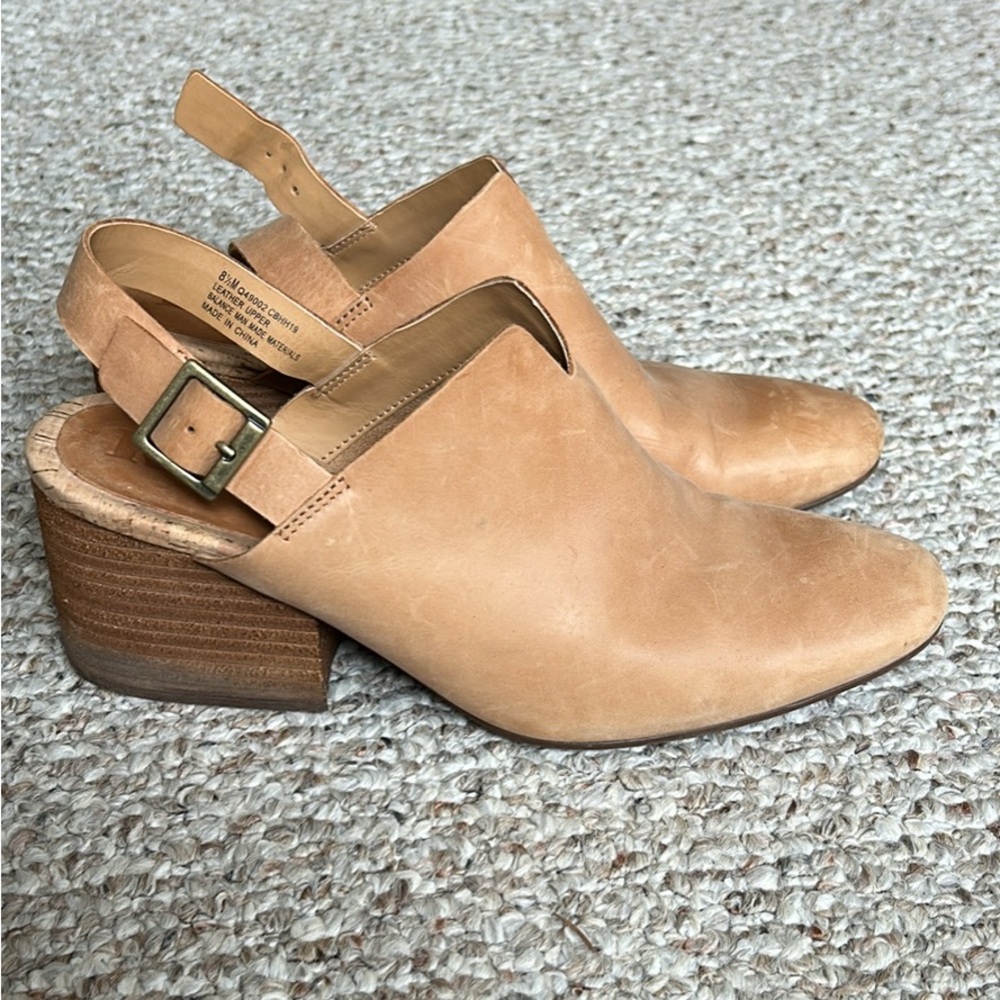 Kork-Ease Tan Leather Mules with Buckle